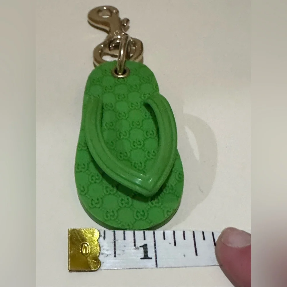 Gucci Kiwi Flip Flop Bag Charm/Keychain - Picture 5 of 8